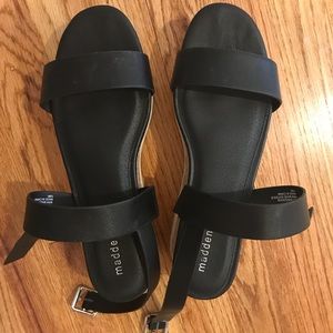 Madden Girl Black Flatform 8.5